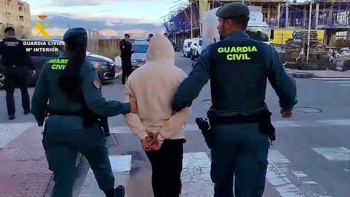 Desarticulan red de explotación sexual en Roquetas; seis mujeres víctimas son liberadas y ocho