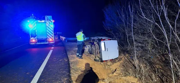 Accidente fatal en Gea de Albarracín: conductor de furgoneta muere tras salirse de la vía y chocar