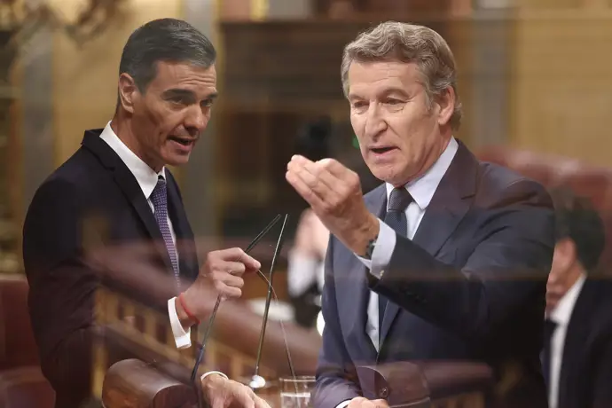 Feijóo solicitará a Sánchez apoyo para la política de defensa y responde a Vox con respeto a la