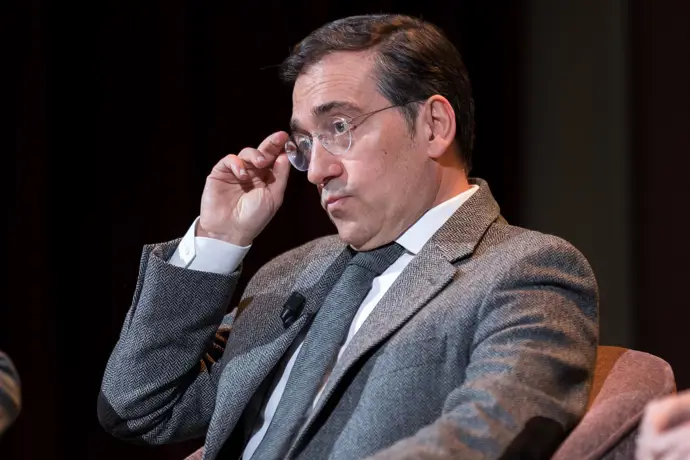 Exteriores recomienda a los españoles en Irán que consideren dejar el país; Miguel Ángel