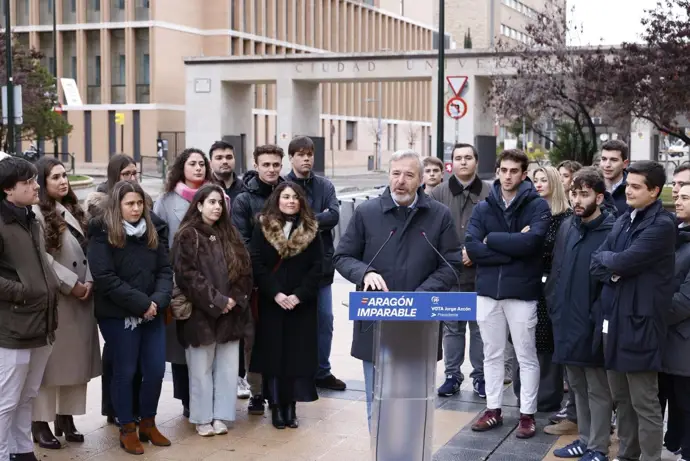 Azcón (PP) informa sobre matrículas gratuitas en la Universidad de Zaragoza para 5.600 estudiantes Azcón (PP) informa sobre matrículas gratuitas en la Universidad de Zaragoza para 5.600 estudiantes