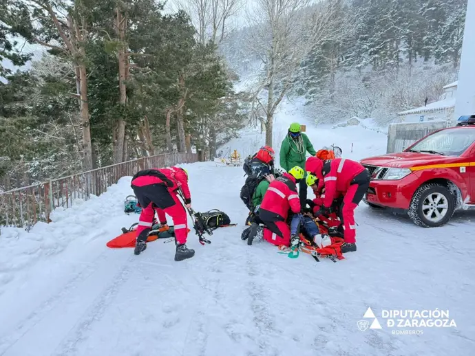 Tres montañeros fueron rescatados, uno de ellos con heridas, tras un alud en el Moncayo