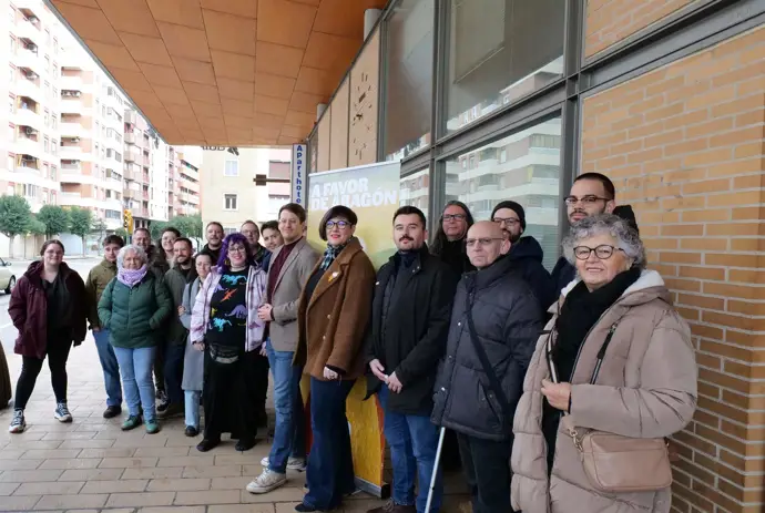 Pueyo (CHA) reclama un servicio ferroviario adecuado para la conexión Zaragoza-Huesca en Aragón