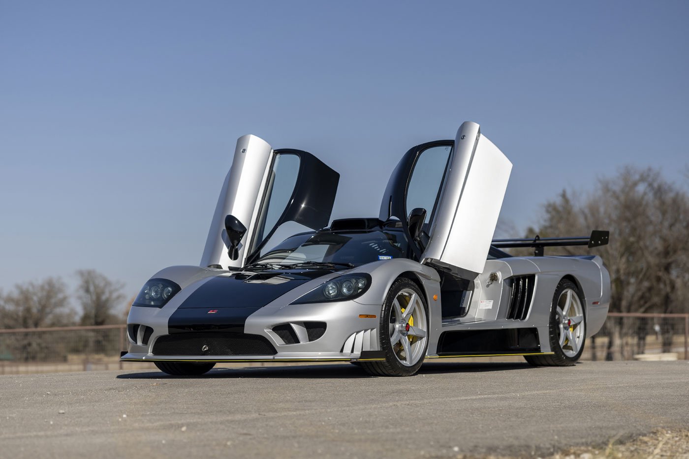 Saleen S7 LM: un súper deportivo estadounidense se subasta