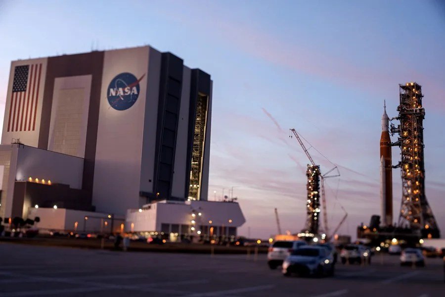 La NASA modifica su programa Artemis y planea dos misiones a la Luna para 2028