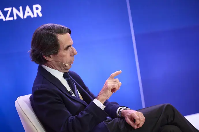 Aznar y Ana Botella figuran en facturas de envíos de Epstein en 2003 y 2004