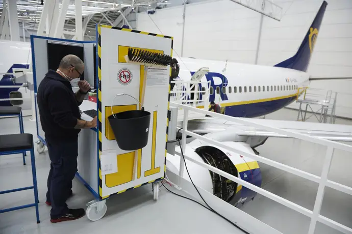 Ryanair evalúa establecer en Sevilla su centro europeo de mantenimiento de motores, generando 600