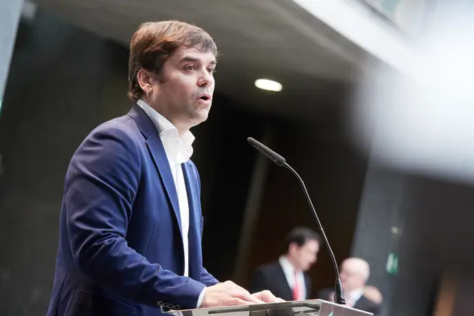 Geroa Bai critica la "forma de proceder" de PSN y Contigo-Zurekin sobre el profesorado de religión