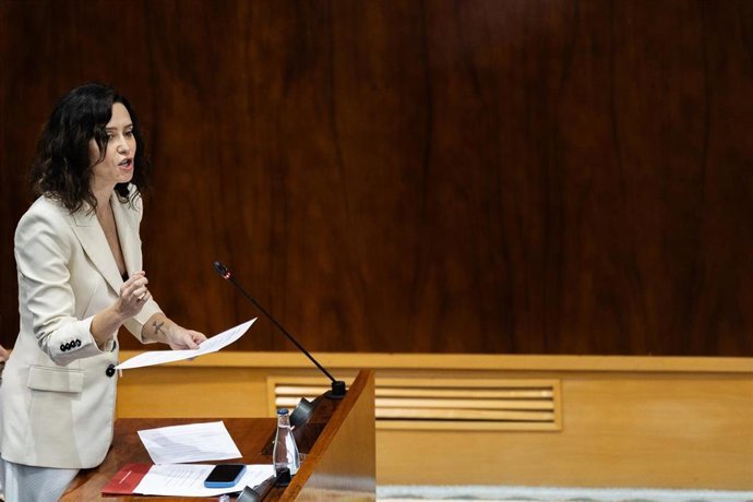 Archivo - La presidenta de la Comunidad de Madrid, Isabel D&iacute;az Ayuso, en un Pleno de la Asamblea