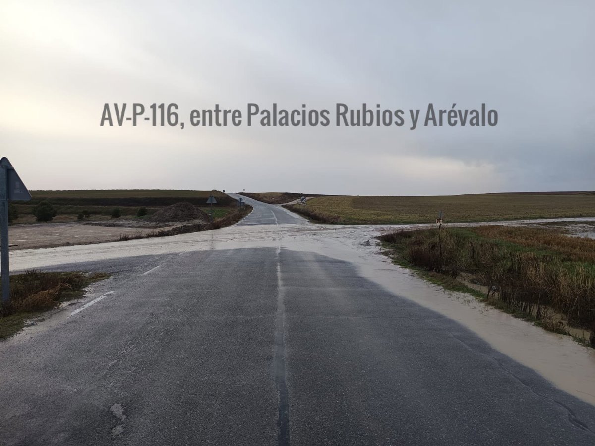 Carreteras en la provincia de Ávila bloqueadas por acumulación de agua
