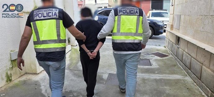 Detenido en Menorca por obligar a una menor a enviarle fotos y v&iacute;deos de car&aacute;cter sexual