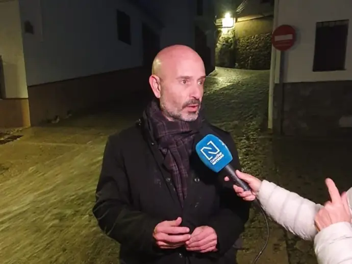 El subdelegado afirma que «en este momento no hay riesgo» para evacuar Benaoján tras 260 desalojos