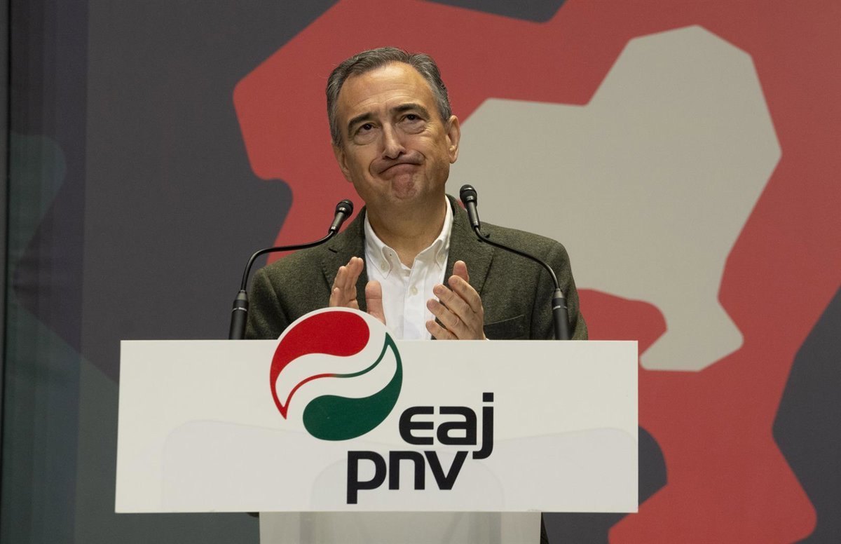 Esteban piensa que Sánchez esperará a que el PP pierda ante Vox y el PSOE se consolide para