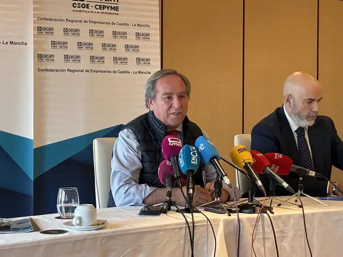 Cecam solicita el respeto al acuerdo sobre el Estatuto en C-LM: "No comprendemos este cambio