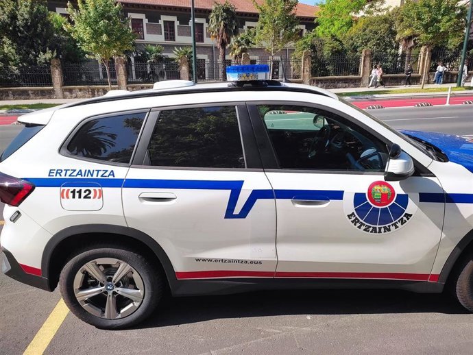 Archivo - Veh&iacute;culo de la Ertzaintza