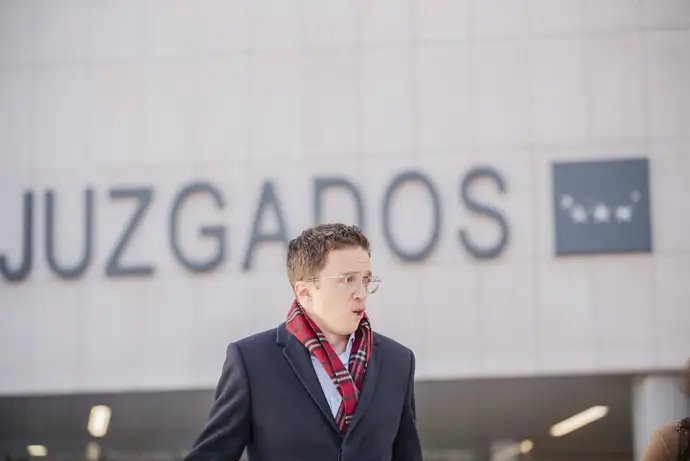 El juez citó a Errejón este martes para informarle sobre el juicio por la supuesta agresión a