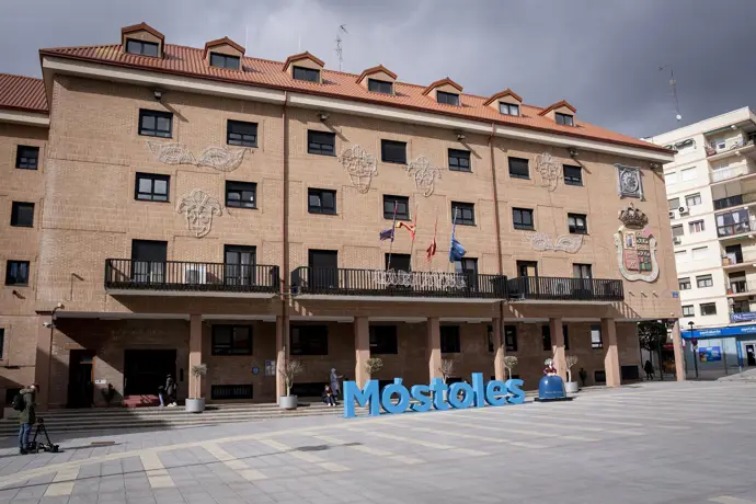 Un cargo de confianza de Móstoles renuncia por «compromiso con la verdad» tras la denuncia al