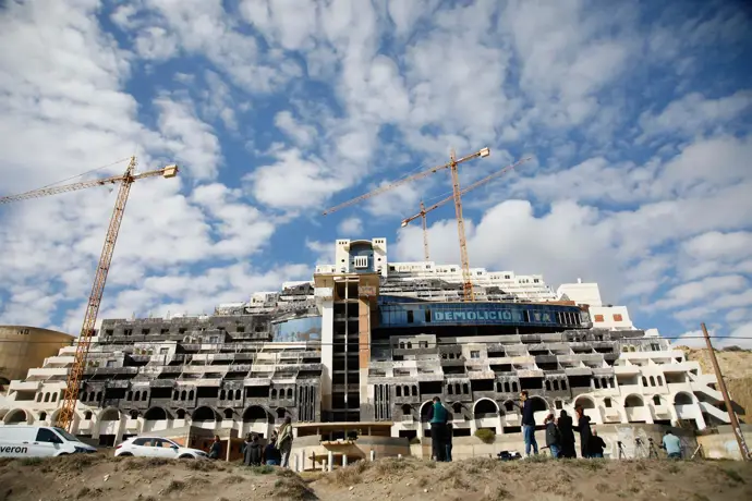 El Algarrobico, 20 años de paralización: una licencia vigente y una posible expropiación parcial