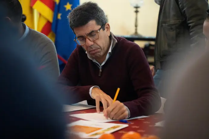 Un asesor señala la llegada de Mazón al Palau el 29 de octubre a las 19:30 y que conversaron 25