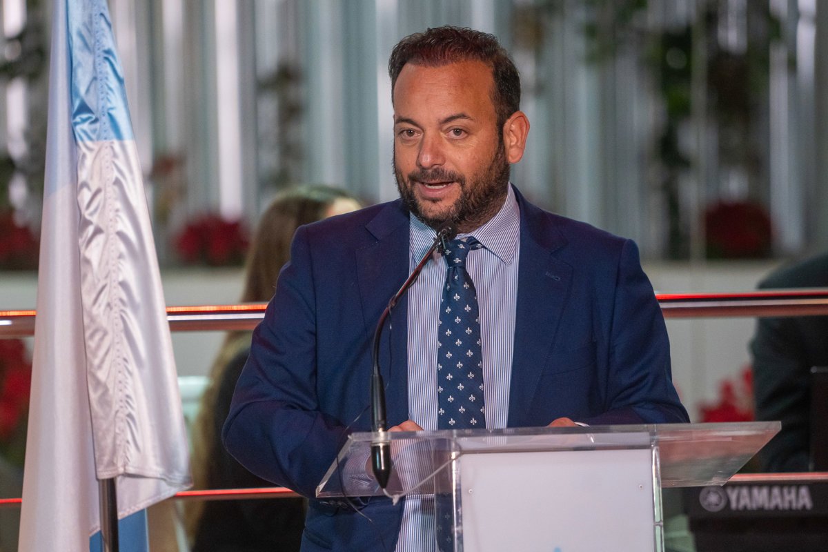 Renuncia el alcalde socialista de La Algaba tras ser denunciado por acoso a un menor ante la