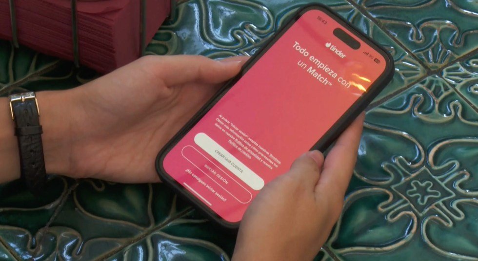 Tinder incorpora m&aacute;s IA a la aplicaci&oacute;n para crear 'matches' "m&aacute;s personalizados"