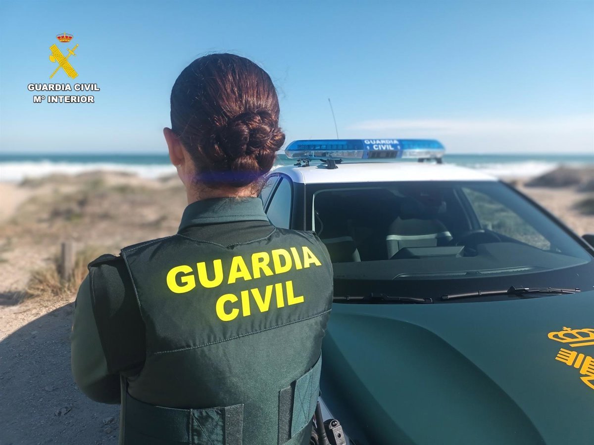Encuentran el cuerpo de un excursionista que había desaparecido en la Axarquía de Málaga desde Encuentran el cuerpo de un excursionista que había desaparecido en la Axarquía de Málaga desde