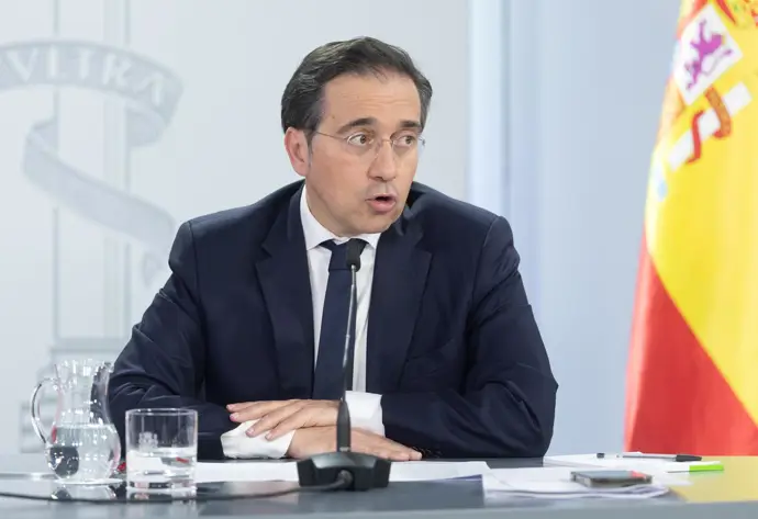 Albares no dialogará con EE. UU. tras el enfrentamiento por el uso de bases: «Es una decisión