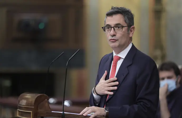 Bolaños justifica el envío de la fragata al apoyar a un socio europeo, evitando el paso por el