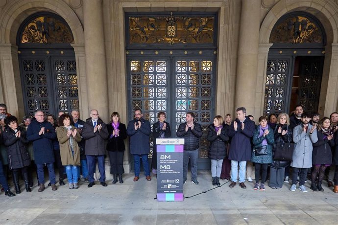 Concentraci&oacute;n del Gobierno de Navarra con motivo del 8M, D&iacute;a Internacional de las Mujeres.