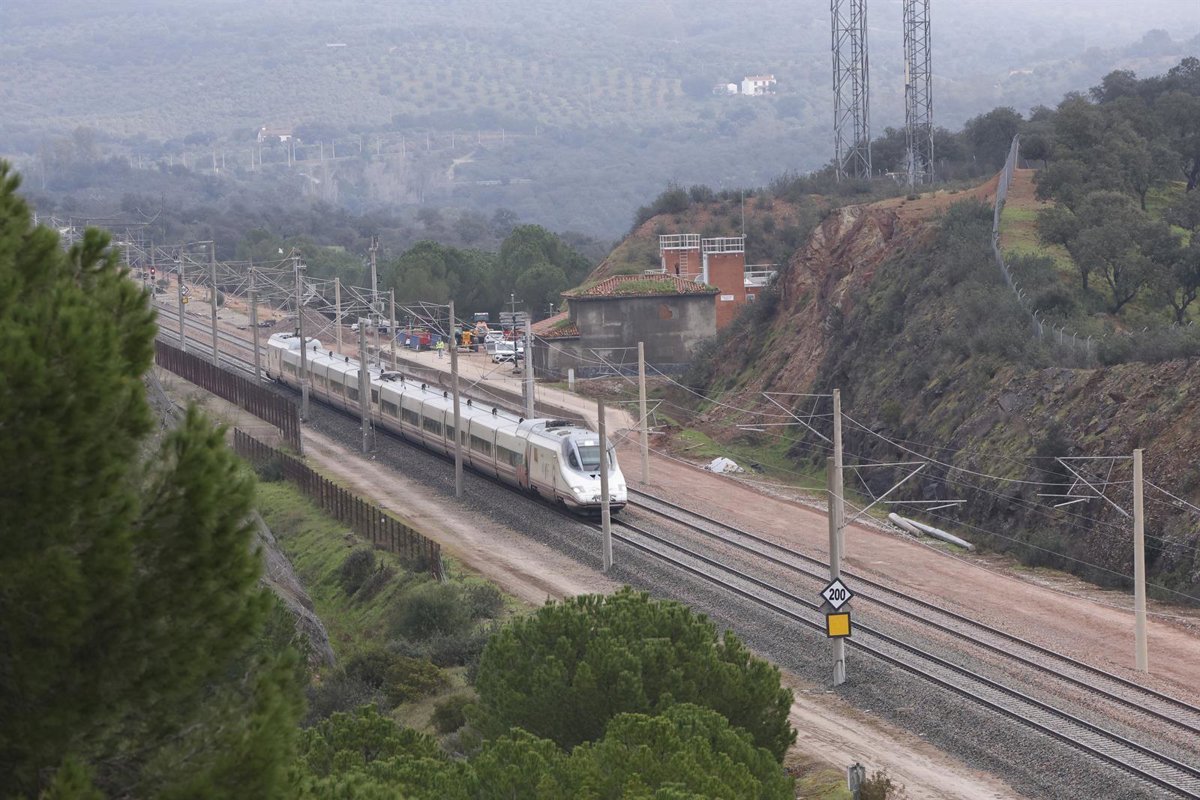 Renfe vuelve a ofrecer el AVE directo entre Barcelona y Sevilla
