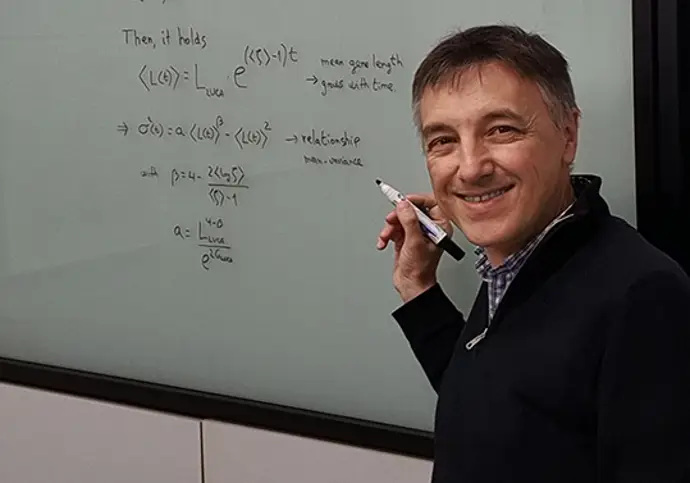 El investigador de la UV Fernando Ballesteros, premiado por la Academia de Ciencias de EE. UU.