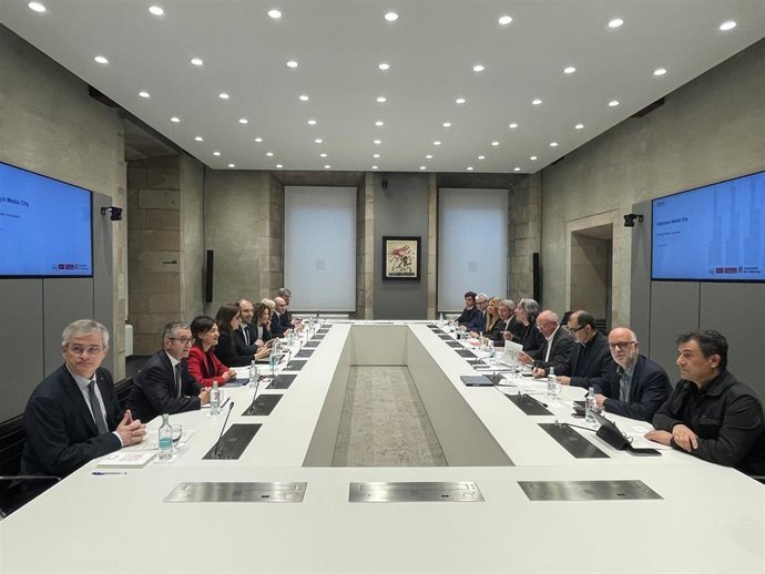 Reuni&oacute;n de la comisi&oacute;n mixta de seguimiento del Catalunya Media City y el entorno de las Tres Xemeneies