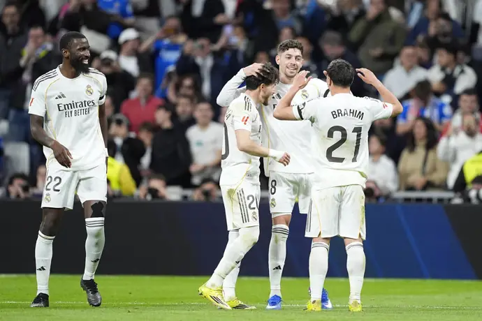 La felicidad del Madrid supera la desilusión del Elche en un emocionante duelo