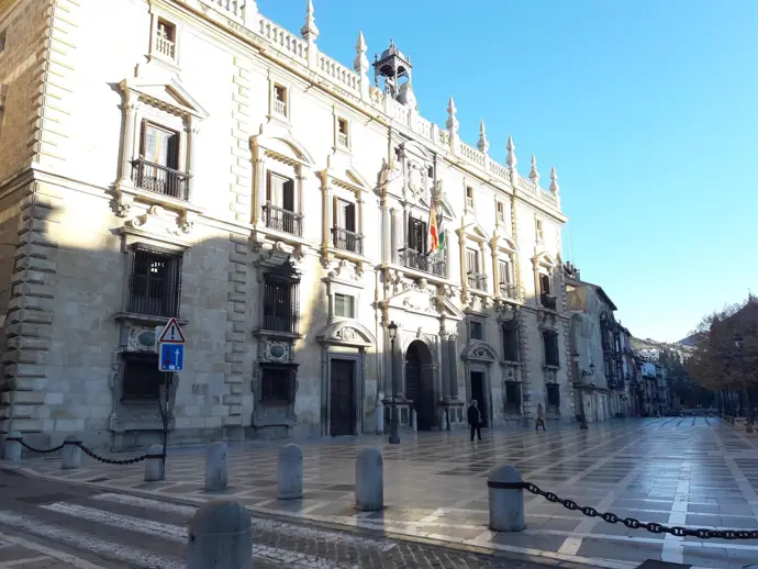 Comienza el juicio en Granada contra dos acusados de intentar asesinar a otro con un martillo y