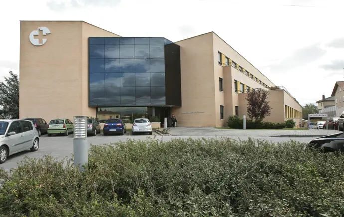 Mujer de 27 años resultó herida en un choque entre una furgoneta y una motocicleta en Logroño