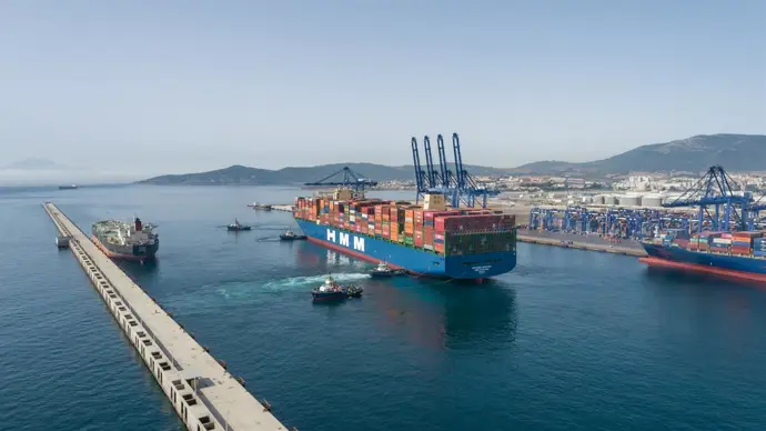 El puerto de Algeciras alcanzó en febrero una actividad de 14,1 millones de toneladas de