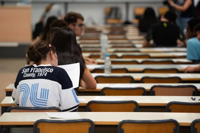 Archivo - Prueba de Acceso a la Universidad