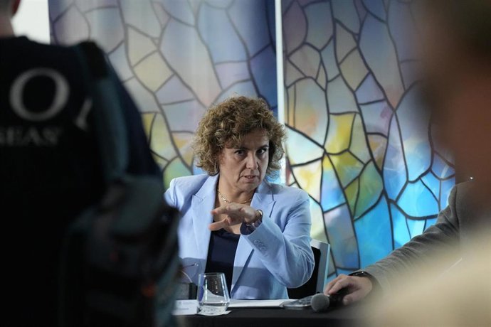 Archivo - La eurodiputada del PP Dolors Monsterrat durante un encuentro organizado por el Partido Popular Europeo, en el Hotel Eurostars Grand Marina, a 2 de octubre de 2025, en Barcelona