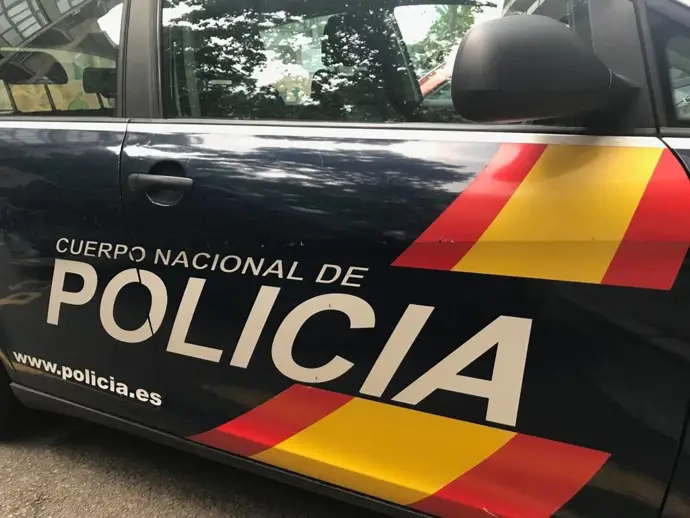 Detienen a siete personas, incluyendo tres menores, por robar coches de lujo en Palma