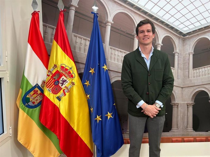 Alda viaja a Hungría con una delegación de Vox liderada por Abascal para respaldar a Orbán