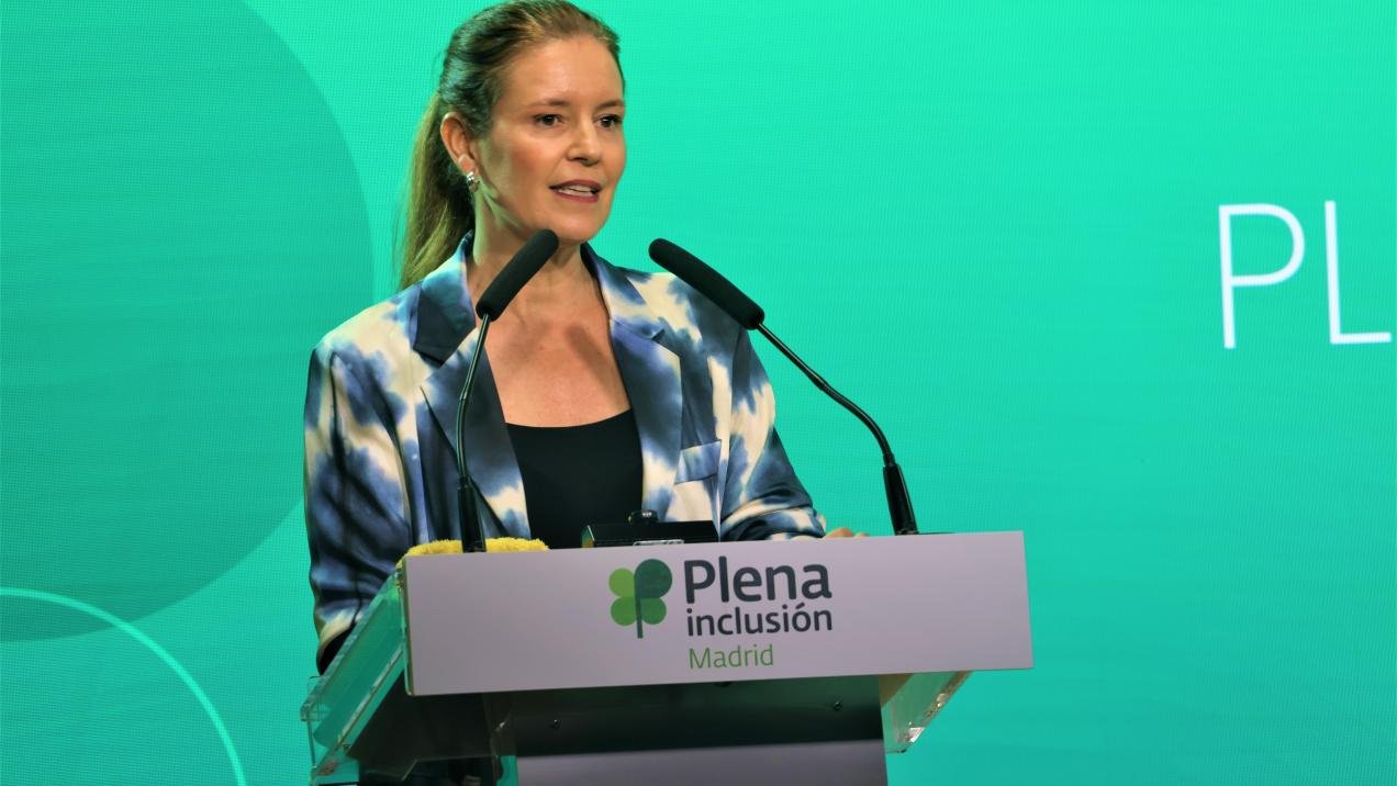 La consejera Ana Dávila asiste a los XII Premios Plena Inclusión, apoyando a personas con