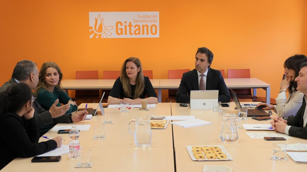 La Comunidad de Madrid fortalece la función consultiva de la Mesa de Diálogo de la Población