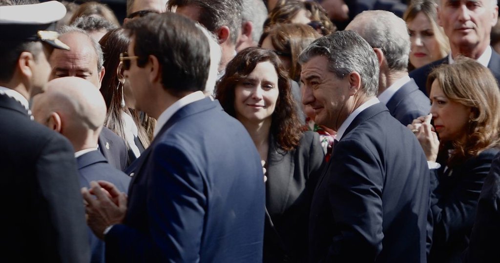 Málaga y los legionarios acompañan al Cristo de la Buena Muerte en su regreso a la casa hermandad