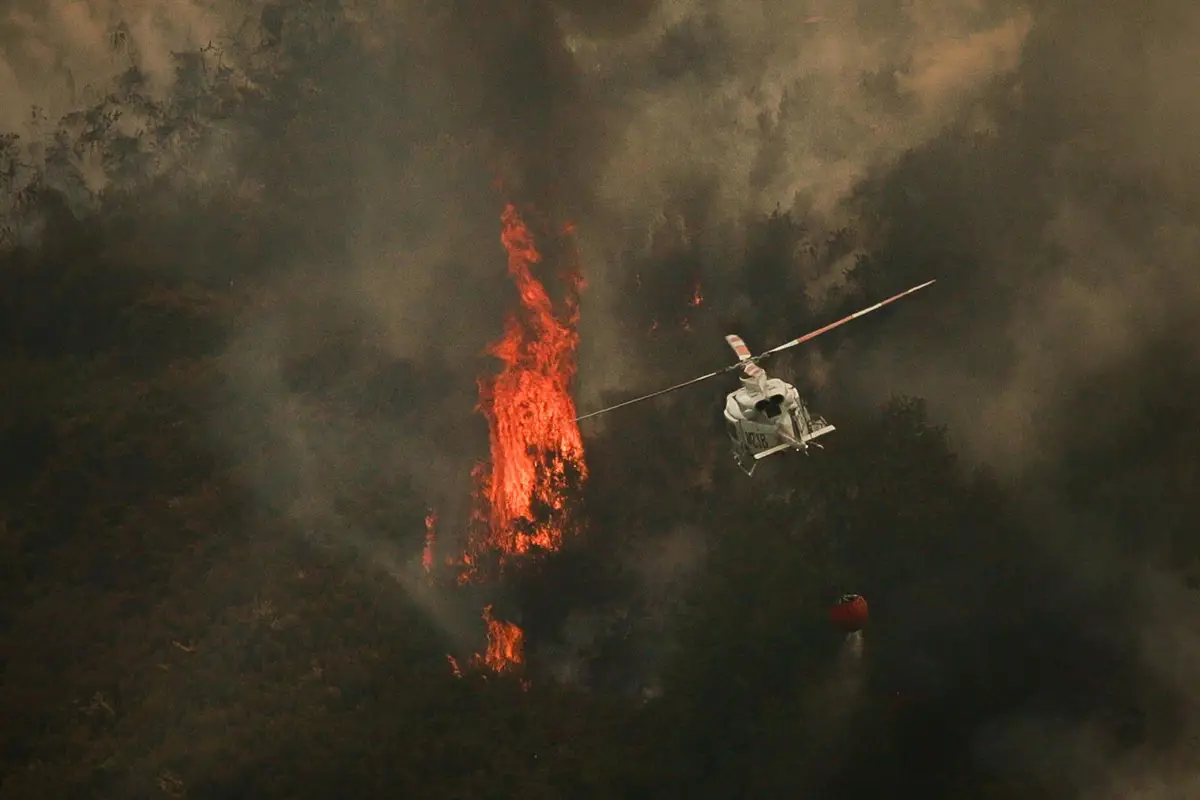 Xunta reduce su meta: evitar que se quemen más de 29.000 hectáreas y ahora son 35 parroquias en