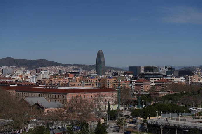 Vista de la Torre Gl&ograve;ries, a 16 de marzo de 2026, en Barcelona, Catalunya (Espa&ntilde;a).