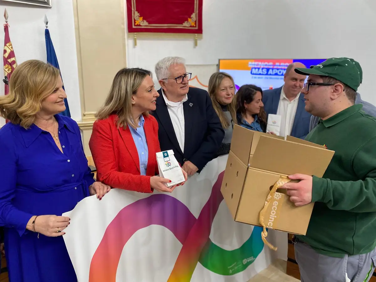 Política social impulsa la inclusión y autonomía de más de 1.300 personas con autismo en Murcia