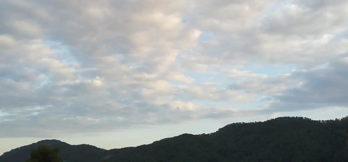 Intervalos nubosos y descenso de las temperaturas máximas este jueves en la Comunitat Valenciana