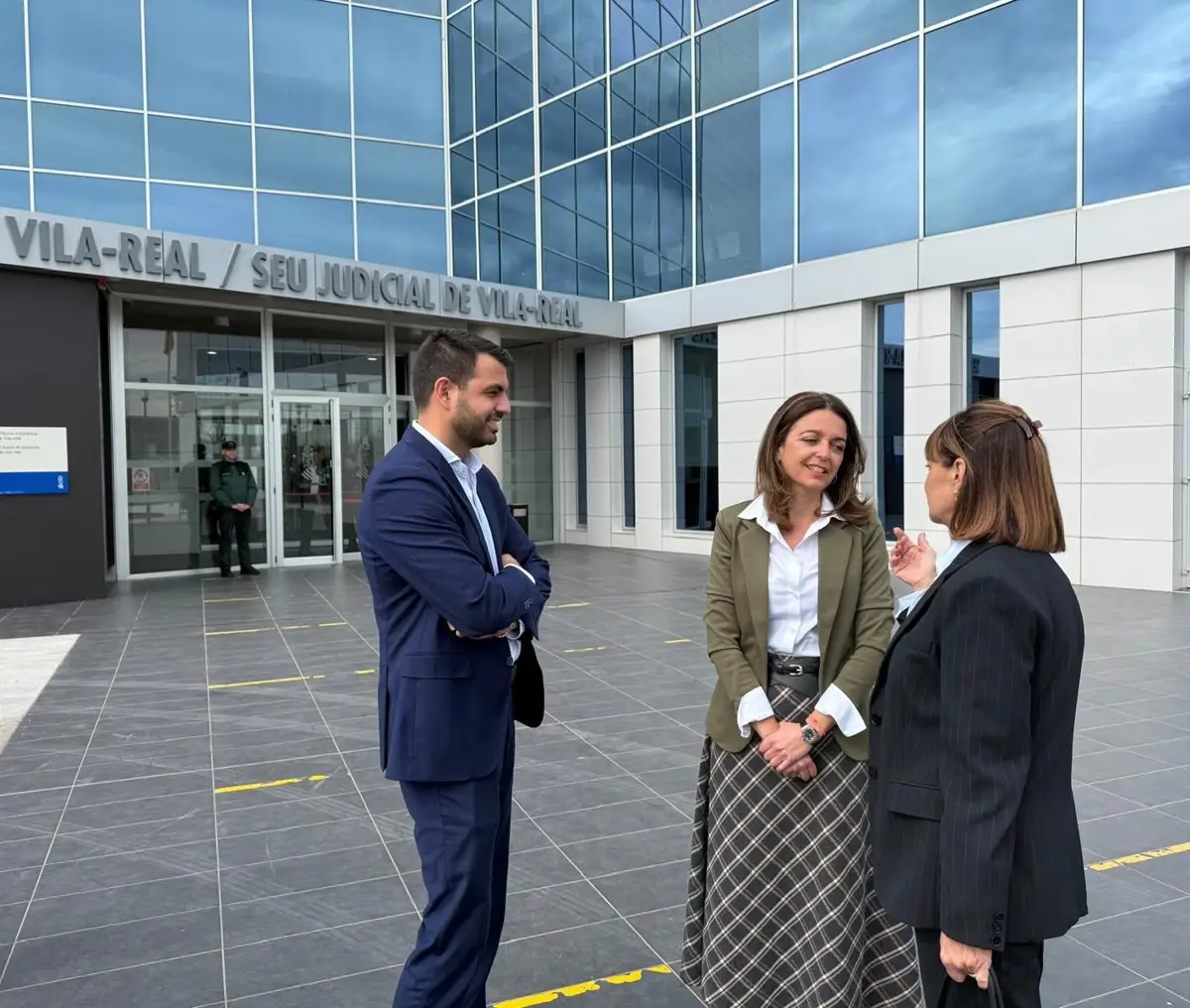 Justicia mejora la atención a menores en la red de asistencia a víctimas del delito en Benetússer