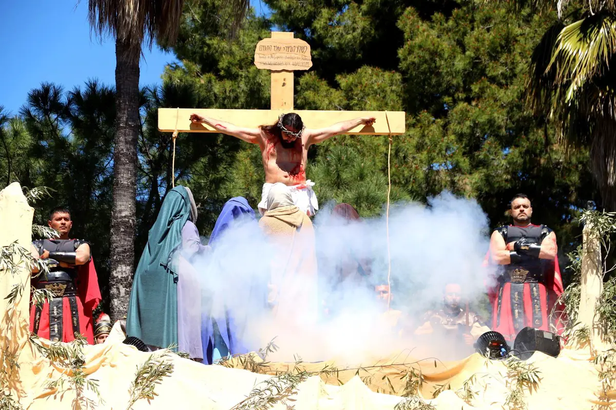 Benetússer revive el juicio de Jesús ante Pilatos en la espera de restaurar su pretorio dañado