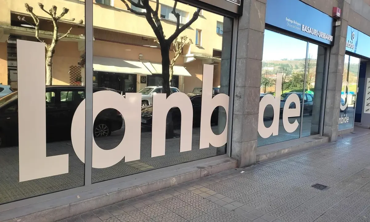 El número de desempleados en Euskadi aumenta en 179 en marzo, alcanzando los 107.173